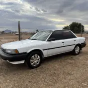 1989 White Toyota Camry thumbnail