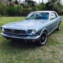 1966 Tourquoise Ford Mustang thumbnail
