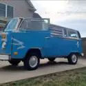 1974 Blue Volkswagen Bus/Vanagon thumbnail