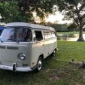 1970 White Volkswagen Bus/Vanagon thumbnail