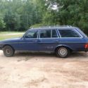 1984 Blue Mercedes-Benz 300-Series thumbnail