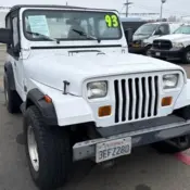 1993 White Jeep Wrangler thumbnail